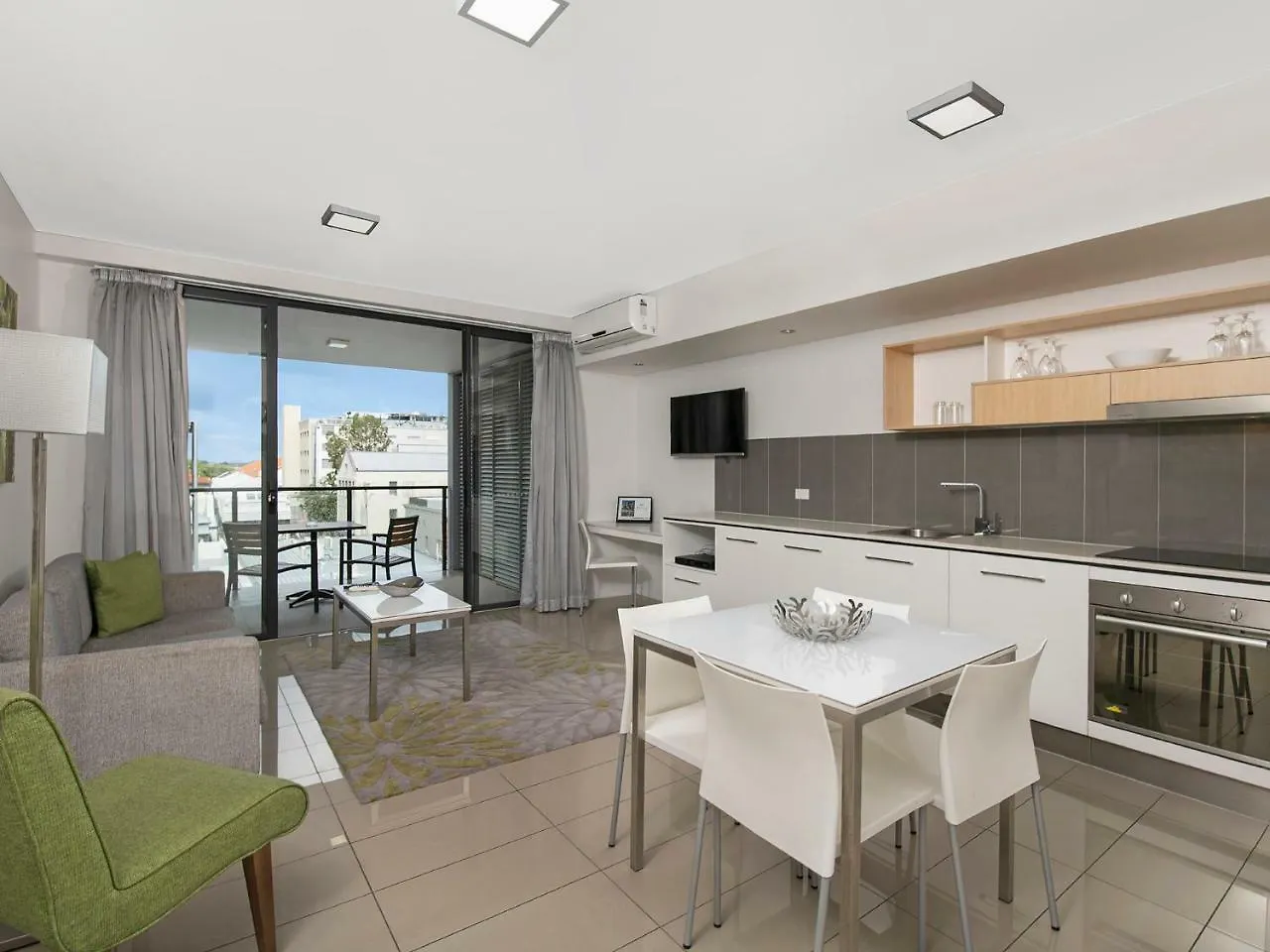 Atrio Apartments Brisbane 4*,